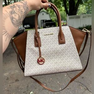 Michael kors purse